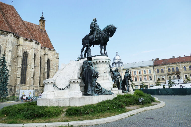 Mátyás király szobra Kolozsváron