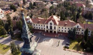 Csongrád Városháza drónfelvételen
