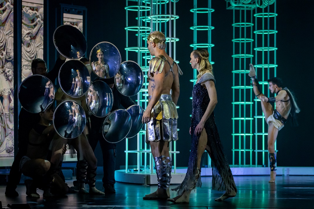 Spartacus táncelőadás a Kecskeméti Nemzeti Színházban