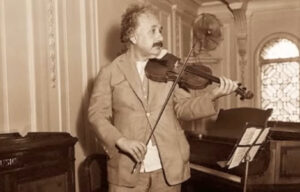 Albert Einstein hegedülés közben