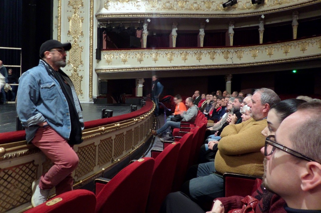 Nyilvános próba a miskolci színházban