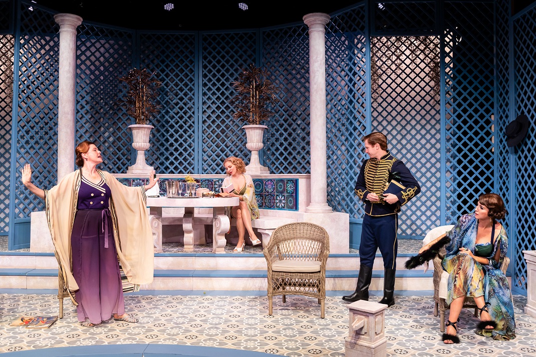 A Thália Színház előadása: Olympia (Fotó: Juhász Éva)