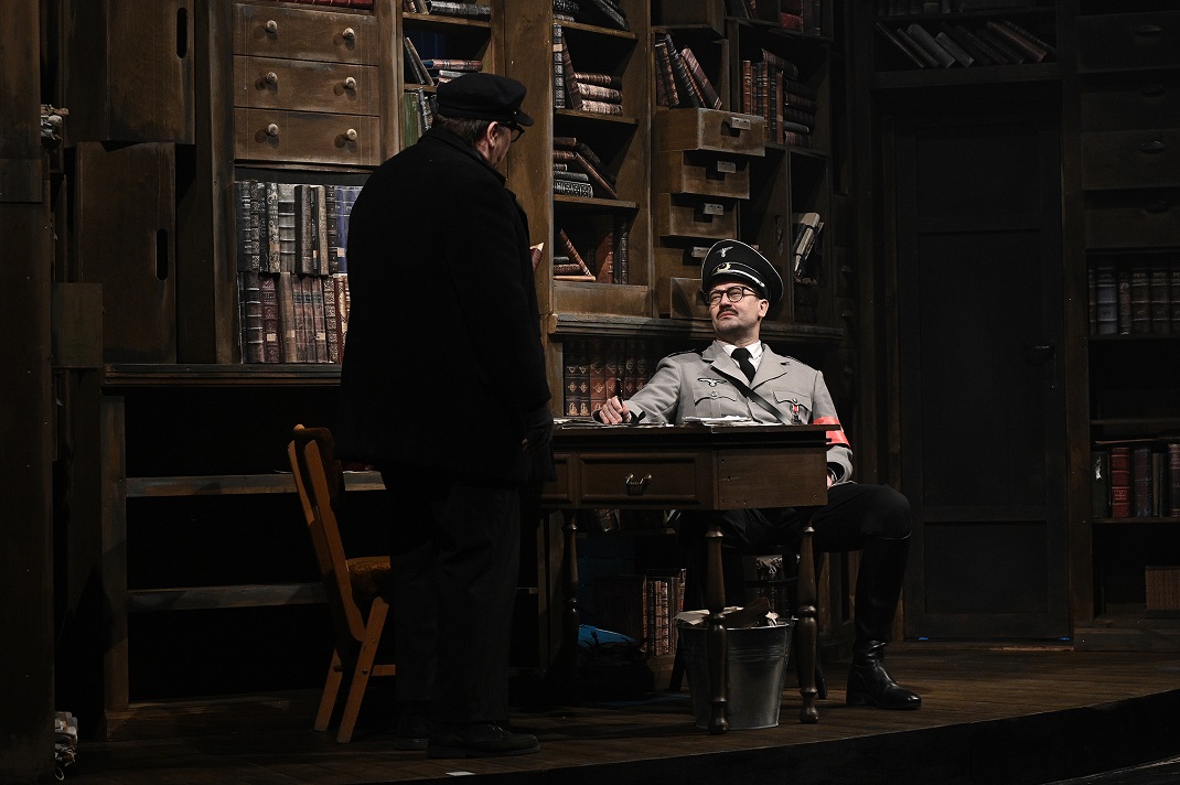 Szőcs Artur a miskolci színház Gettó előadásában