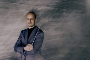 Guillermo Garcia Calvo karmester