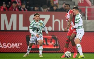 A Ferencváros és a DVTK játékosai mérkőzés közben