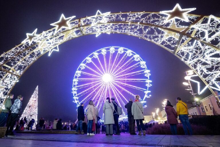 Adventi díszkivilágítás és az óriáskerék Győrben