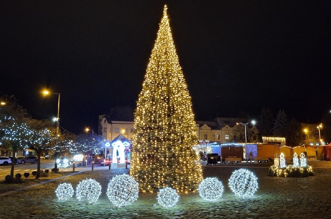 Léva karácsonyi fényei 2025-ben