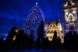 Az ország karácsonyfája a Kossuth téren