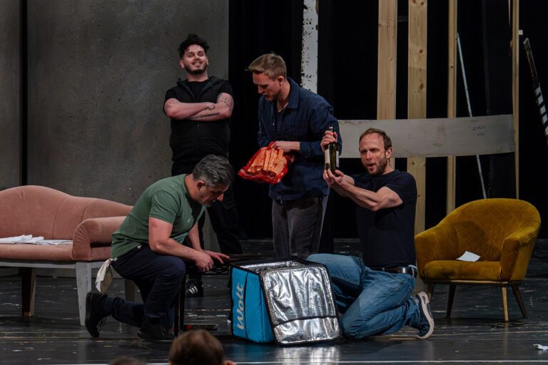 Bohémélet - nyílt próba a miskolci színházban