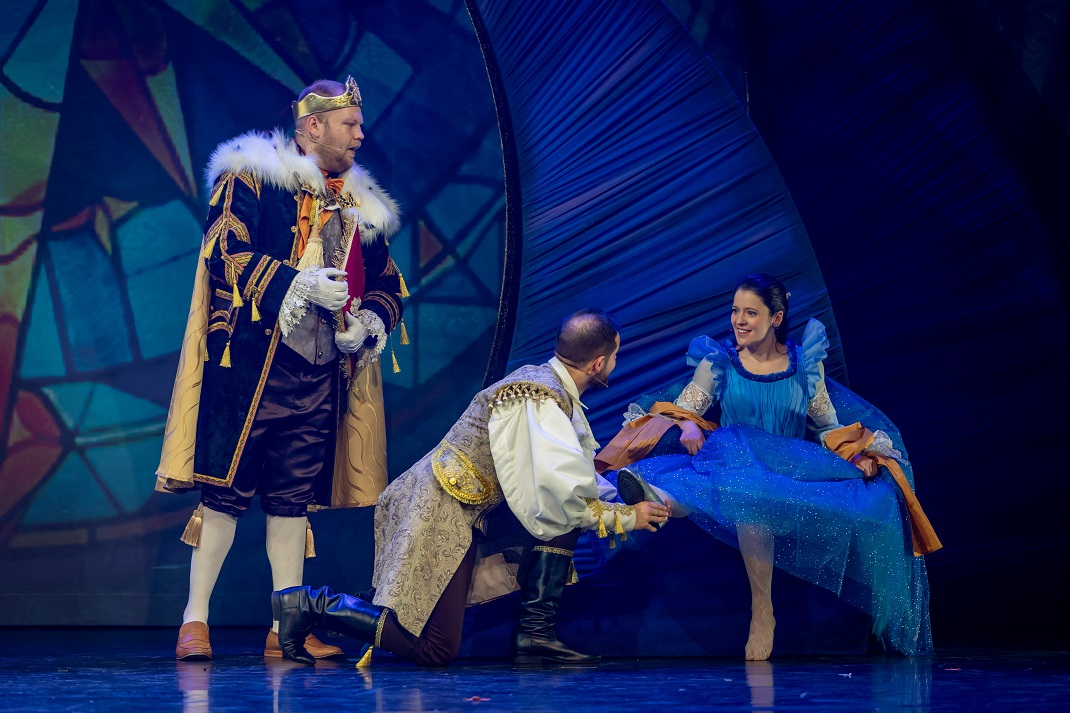 Hamupipőke a kecskeméti színházban