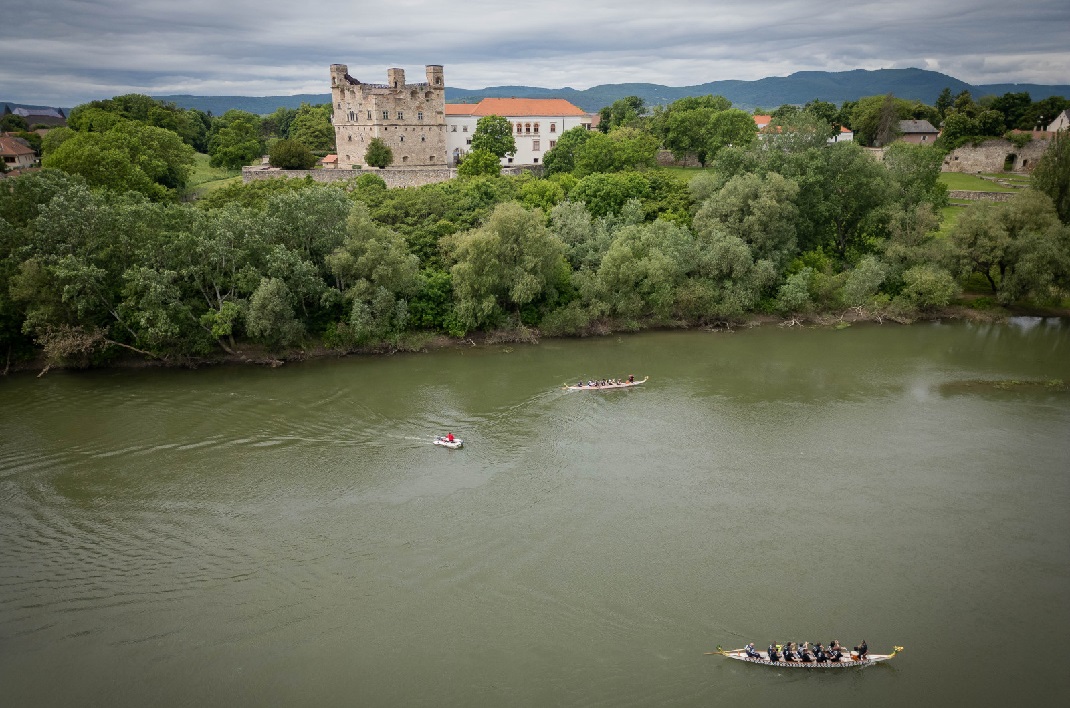 Sárkányhajók a Bodrogon