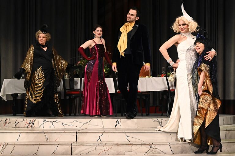 Buborékok a Miskolci Nemzeti Színházban