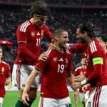 Varga Barnabás (k) valamint Kerkez Milos (b) és Szoboszlai Dominik a Magyarország - Finnország barátságos labdarúgó-mérkőzésen